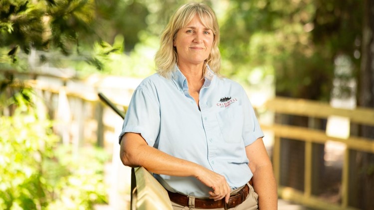 Tyler zoo employee recognized for conservation program for birds | cbs19.tv