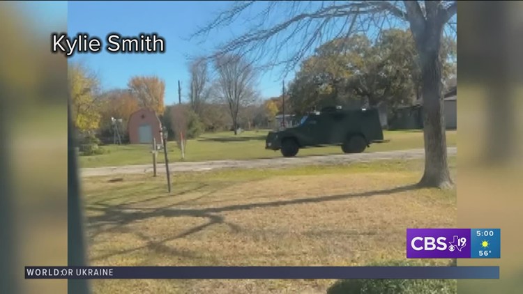 Teens detained after 4-hour standoff at Gun Barrel City home