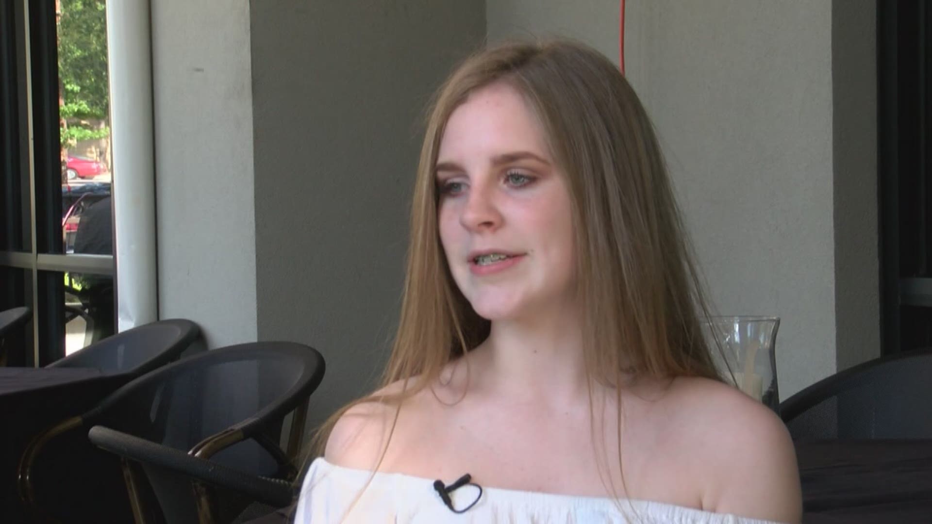 Former America's Got Talent and rising star, Kadie Lynn performs in East Texas. CBS 19 went out to Dakota's to watch Lynn sing.