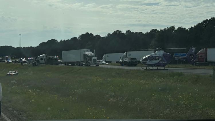 PHOTOS: Major crash along I-20 near Hallsville | cbs19.tv