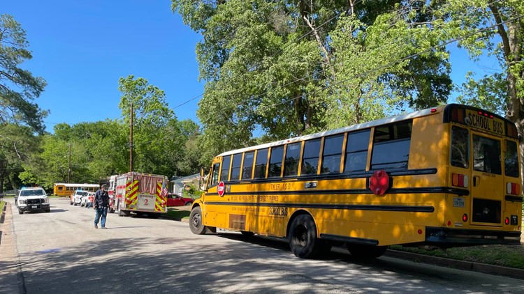 Texas Teacher Fired For Reportedly Encouraging Student Fights | Cbs19.tv