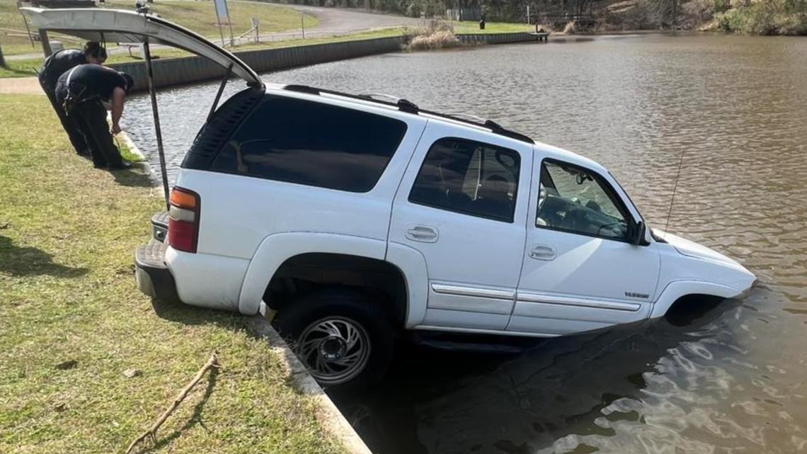 Gladewater Fire Department recovers submerged SUV