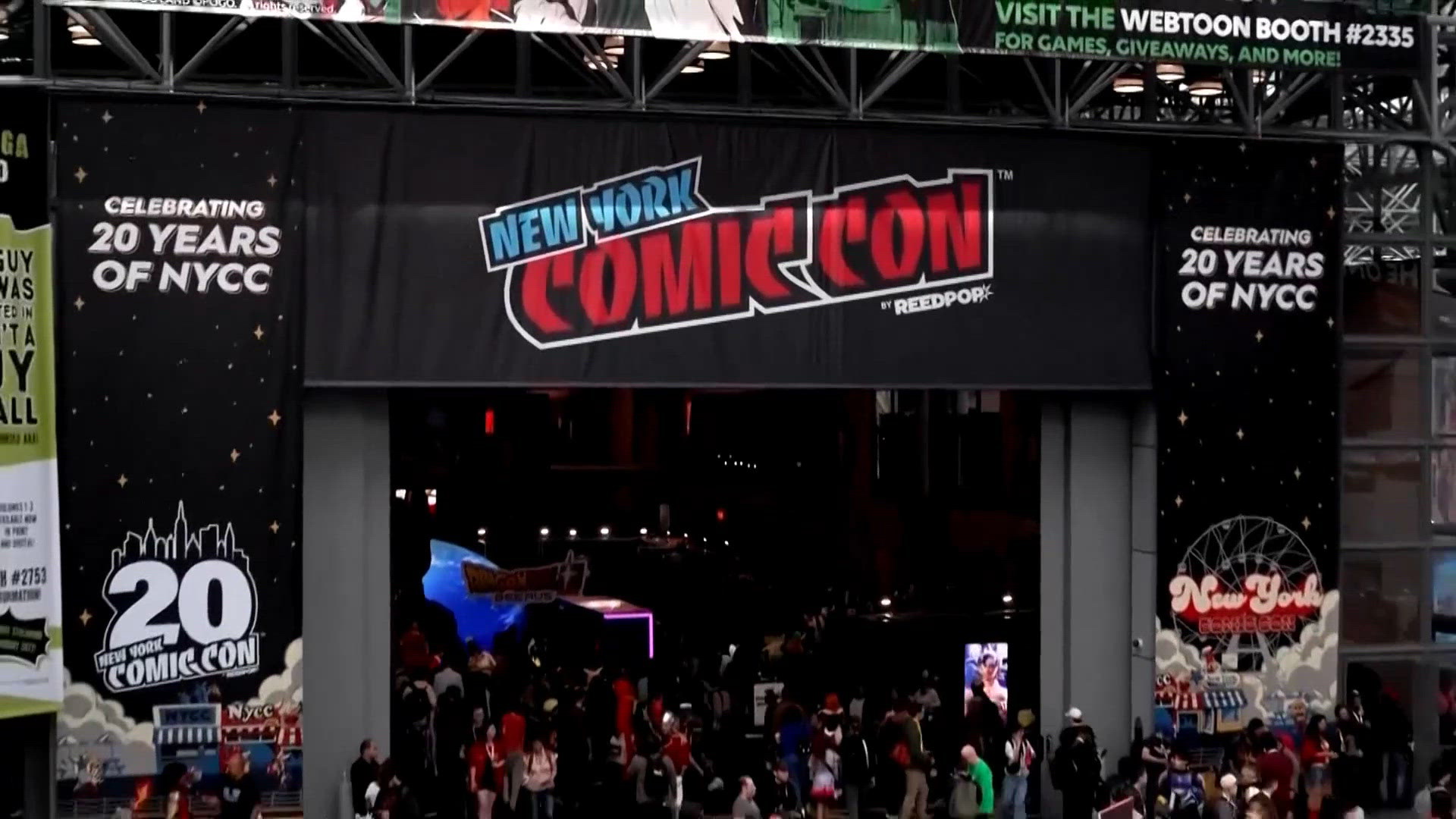 Comic Con fans fall just short of Spider-Man world record attempt ...