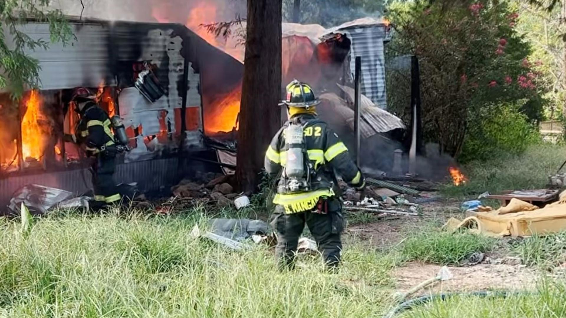 Crews respond to mobile home fire in Winona