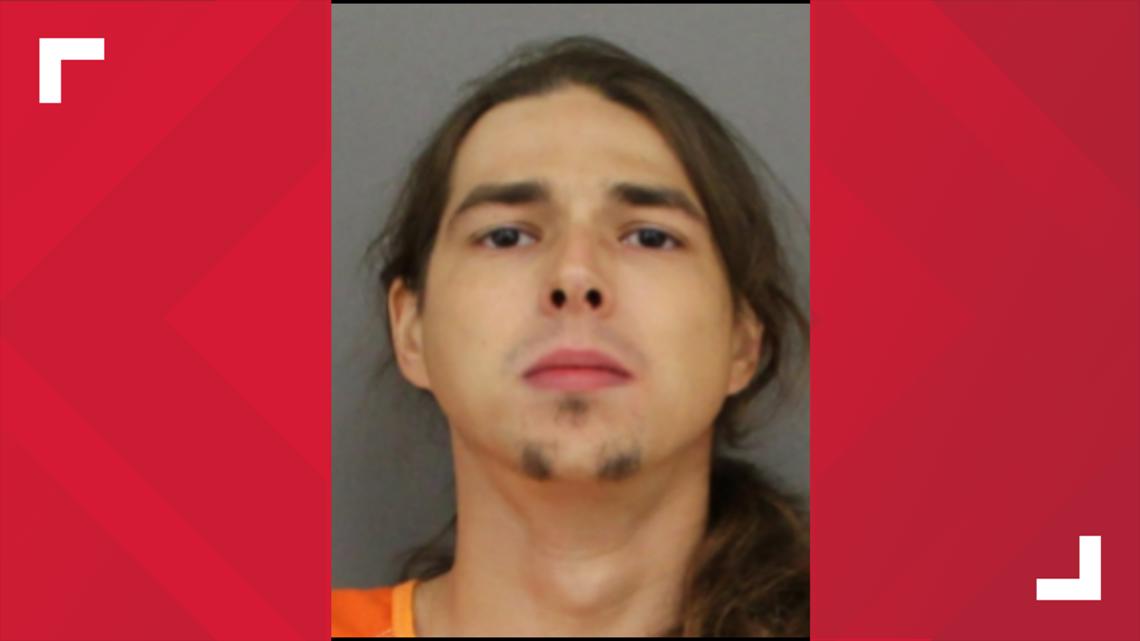 Texas man faces new charges after trying to escape arrest at courthouse ...