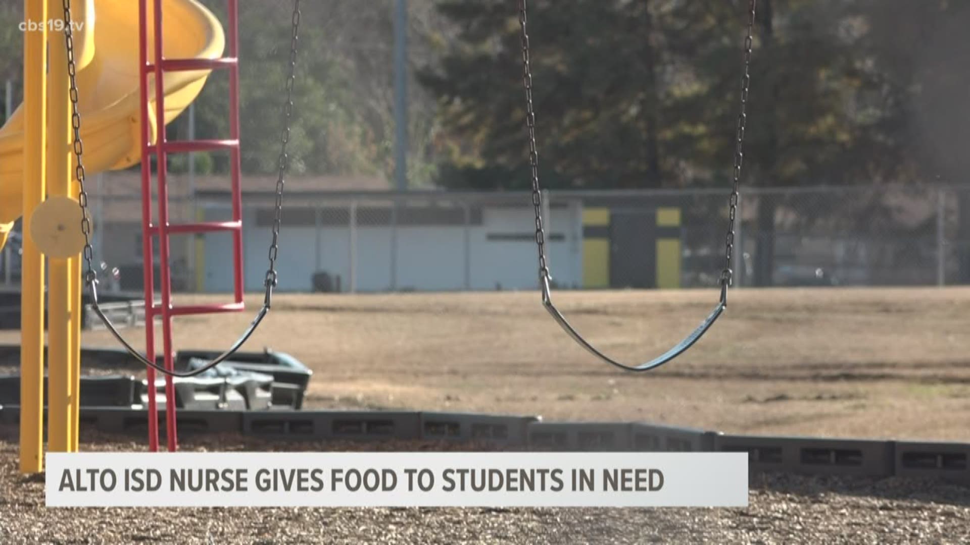 Alto ISD nurse gives food to students in need