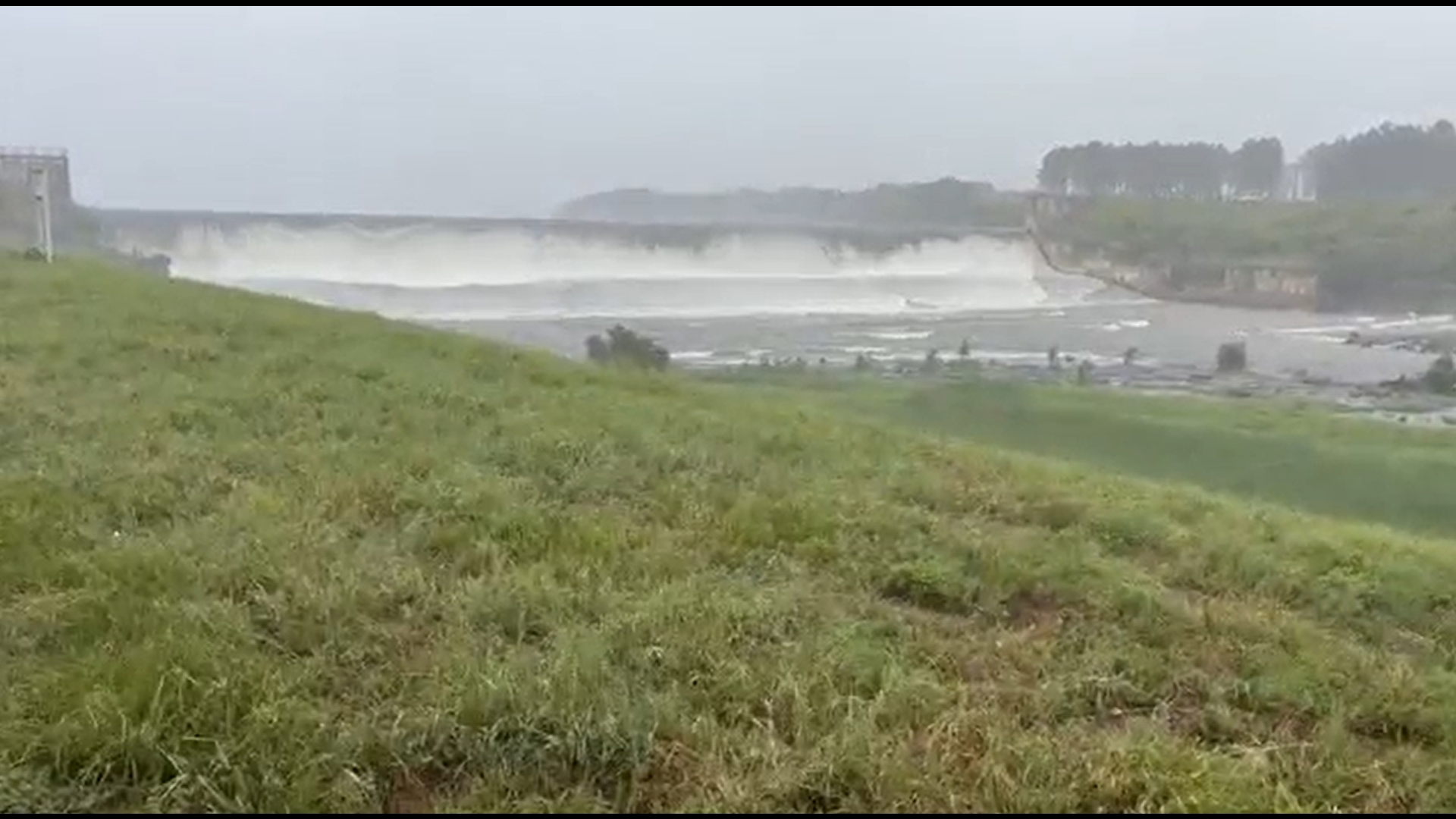 Heavy rain from Beryl is impacting the Frankston dam