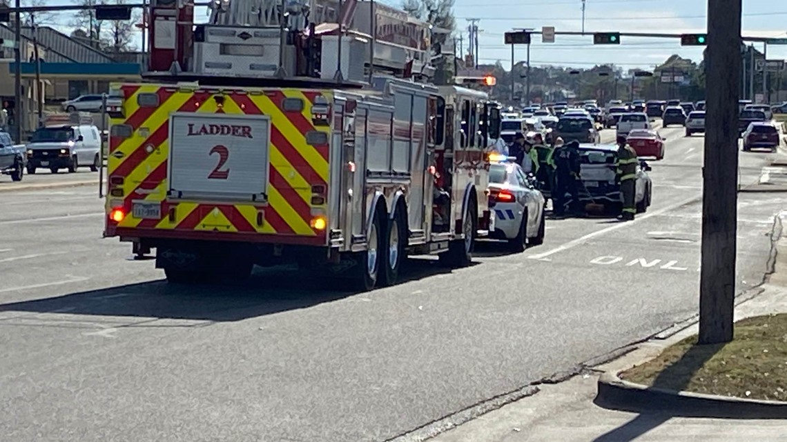Crash on Broadway Ave in Tyler to cause some delays - Vimarsana News