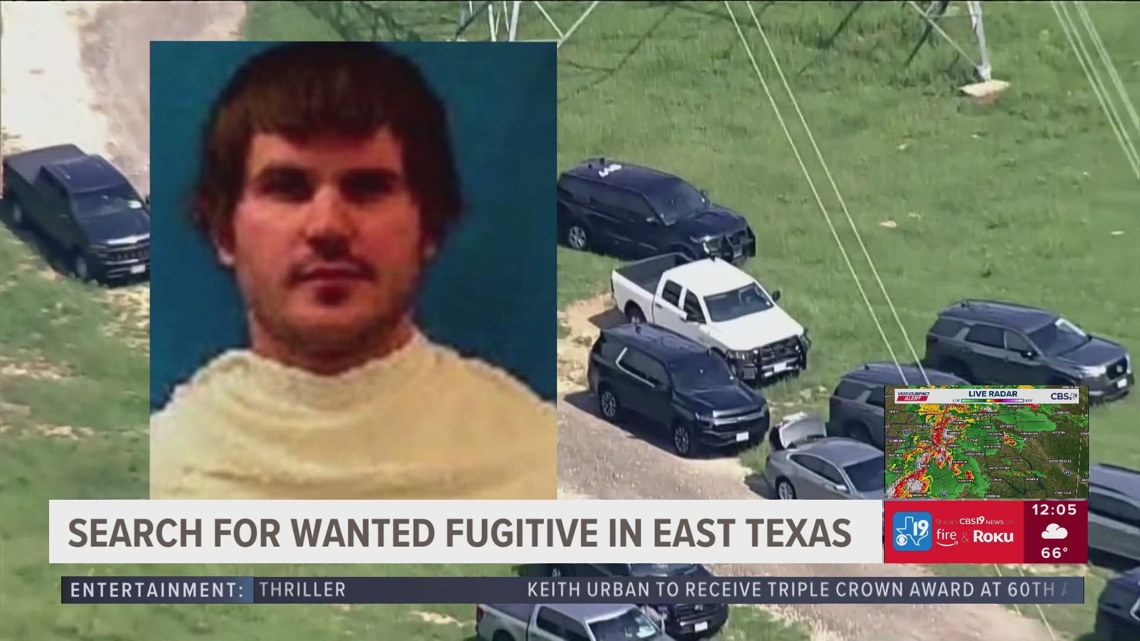 Murder suspect on the run burned down Texas home after ditching ankle ...