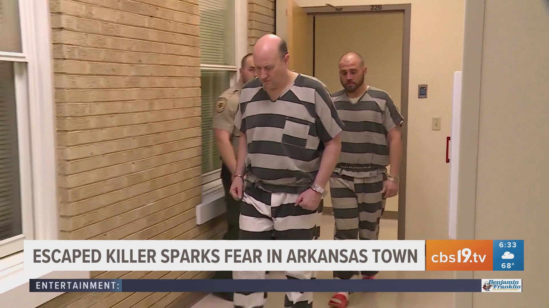 Escaped killer and former police chief sparks fear in Arkansas town ...