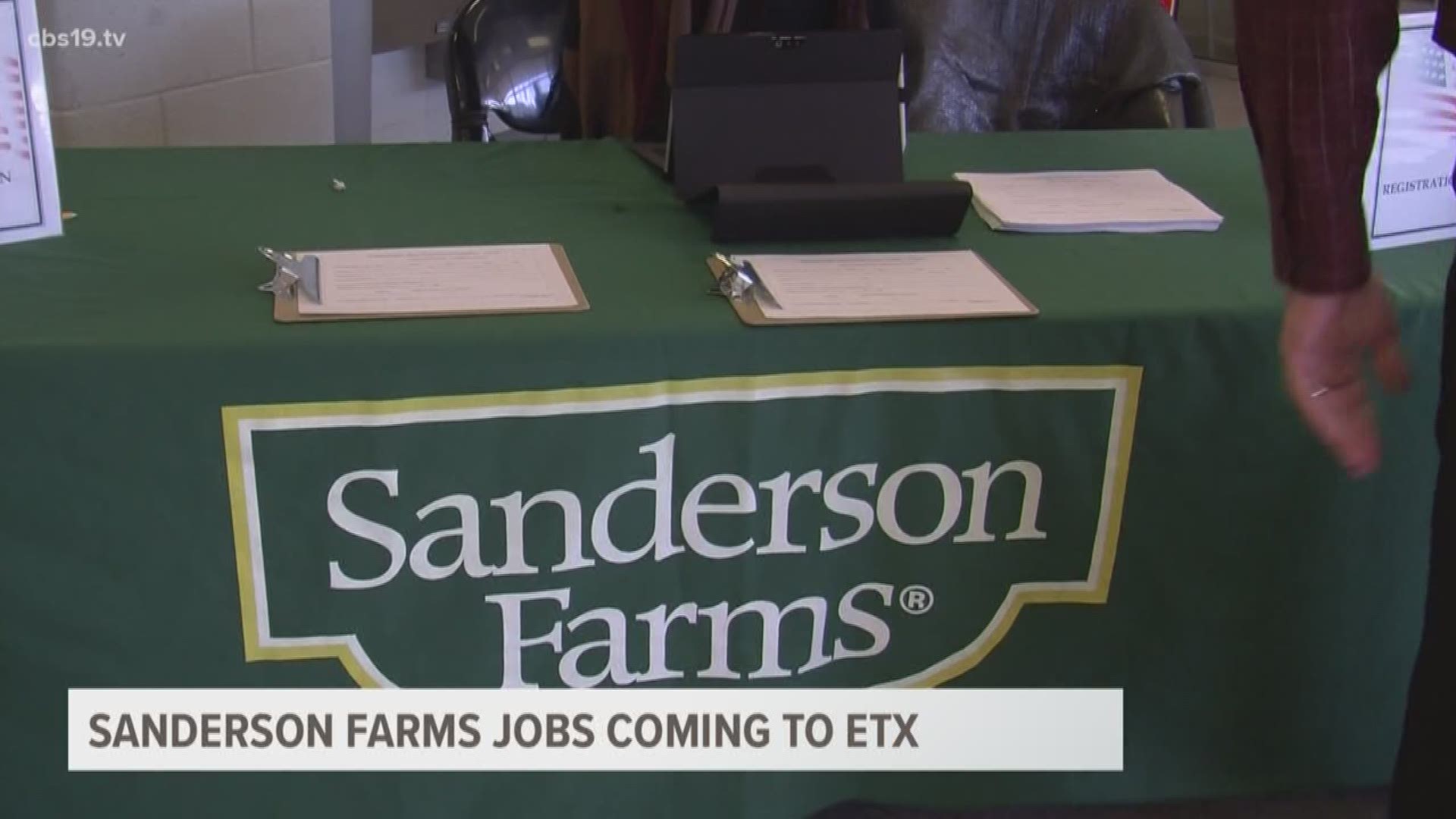 Sanderson Farms brings 1,600 to ETX. 