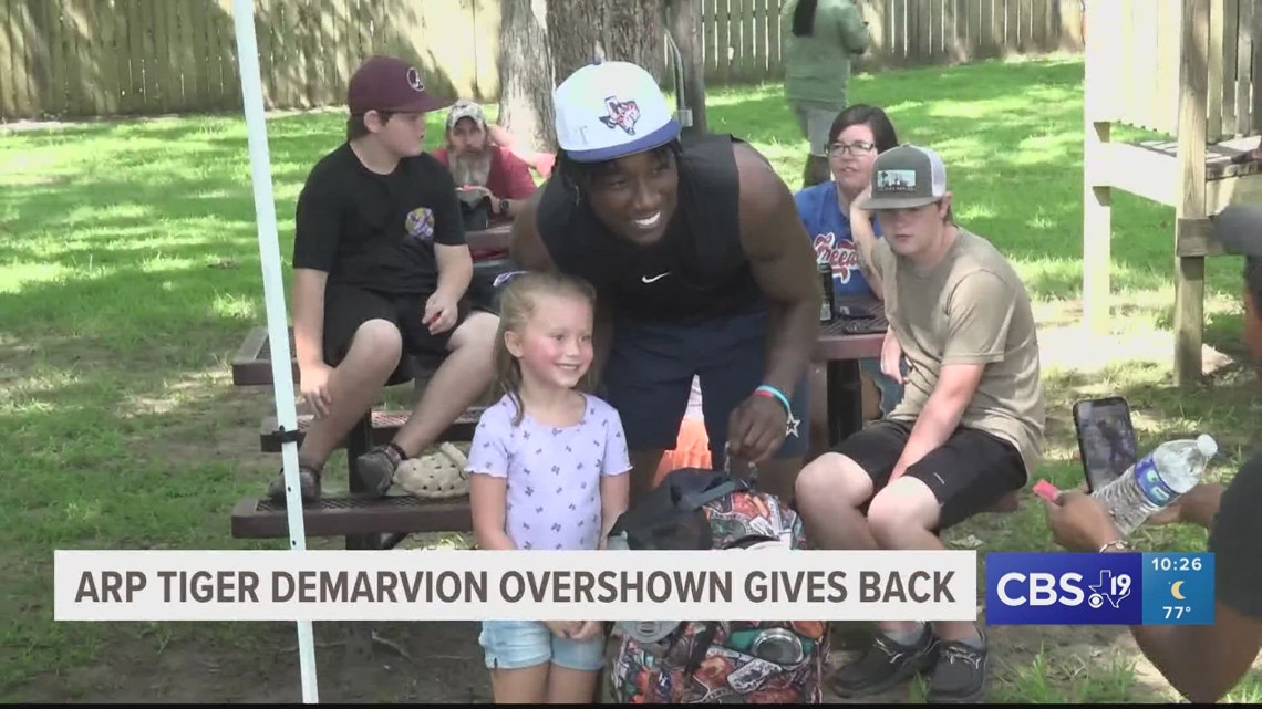 DeMarvion Overshown Visits Hometown Of Arp To Give Back | Cbs19.tv