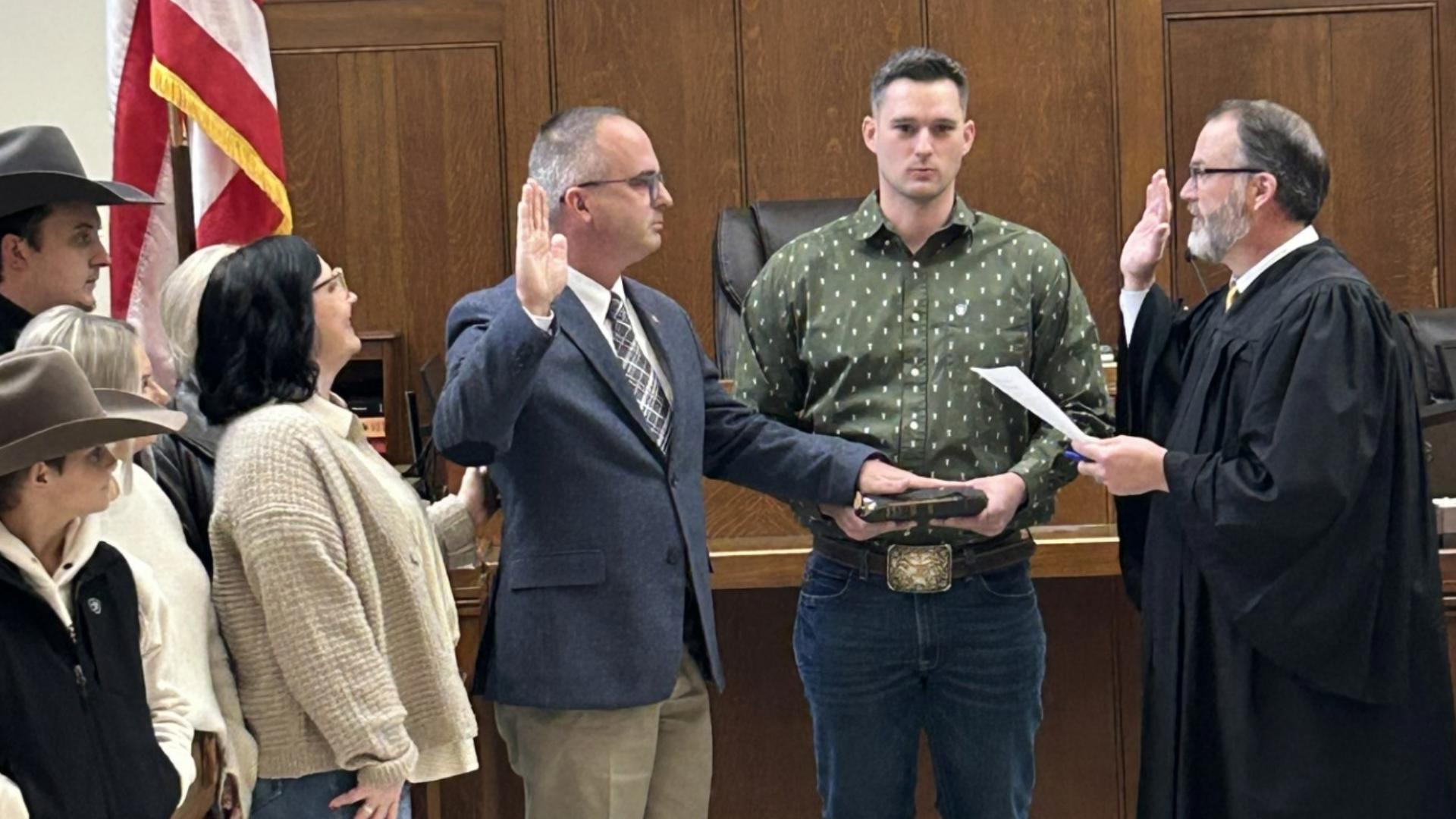 Van Zandt County sheriff takes oath of office cbs19.tv