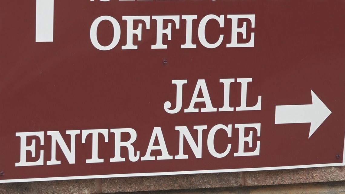Henderson County Jail suspends visitation after inmate COVID-19 outbreak - Vimarsana News