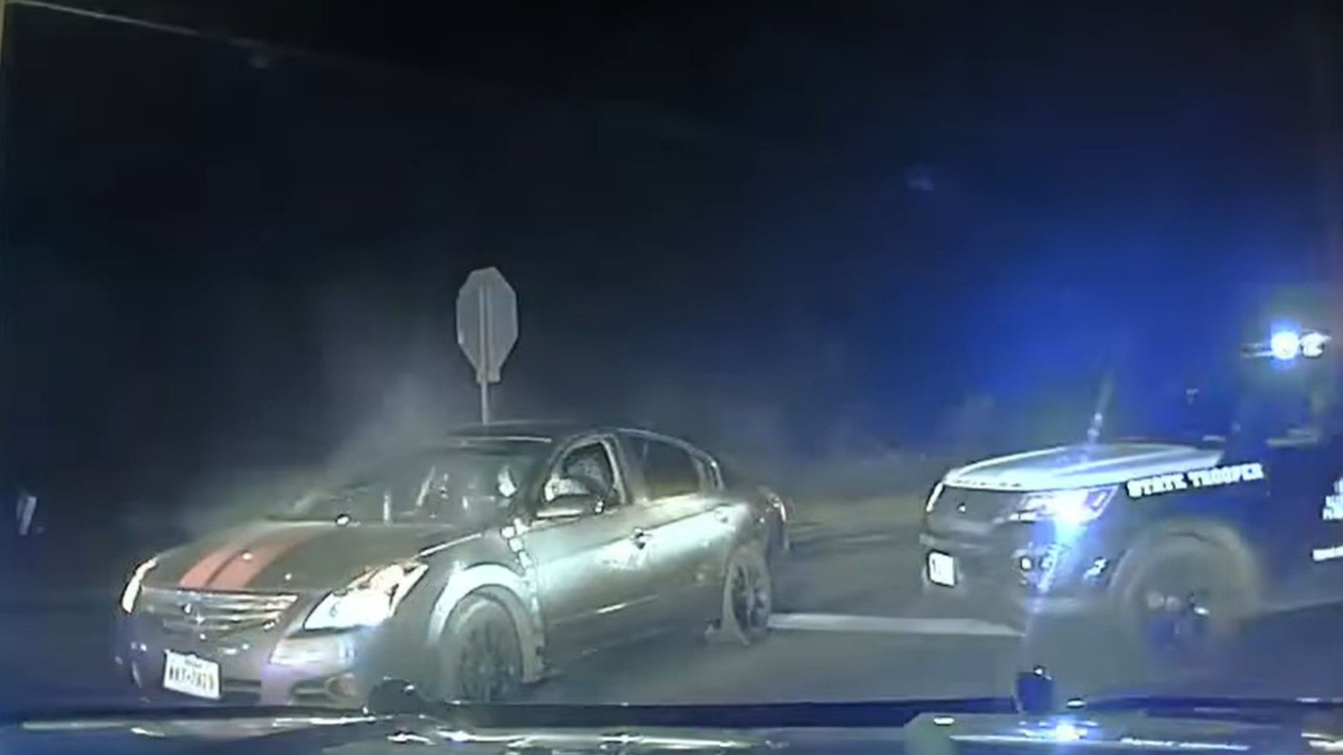 Dash Cam Trooper Performs Pit Maneuver To Stop Suspect During Chase In East Texas Cbs19tv