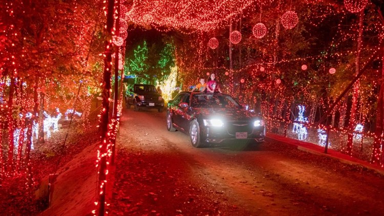 Carmela Davis Christmas Lights 2022 Unauthorized Vendors Targeting Carmela's Santa Land Guests | Cbs19.Tv