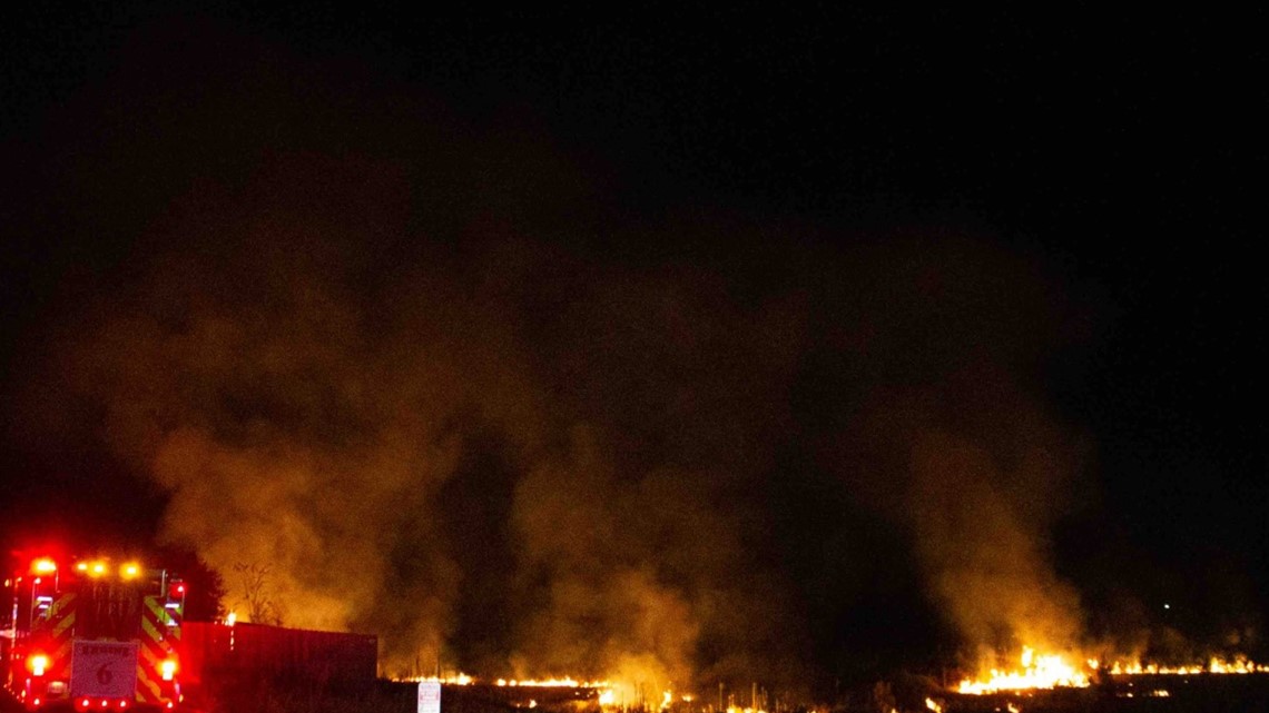 Fire erupts overnight on Loop 323 near Van Highway in Tyler - Vimarsana News