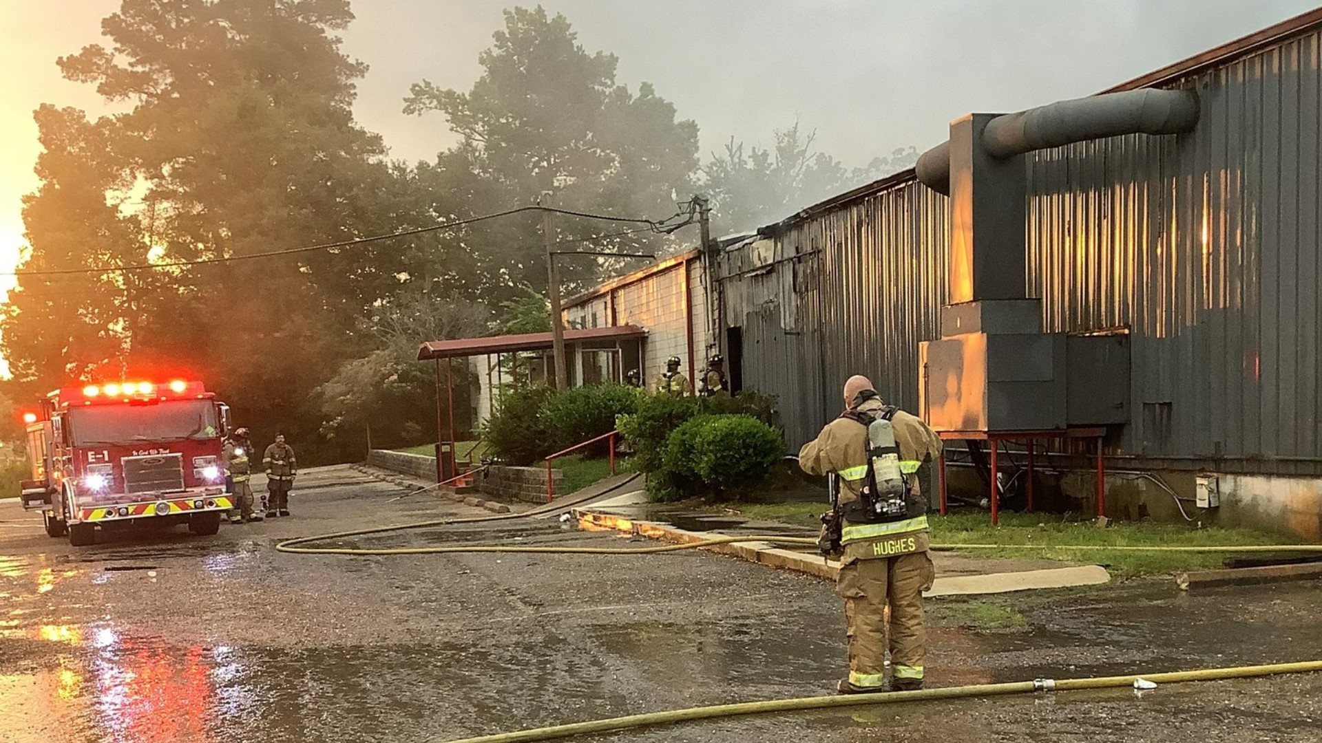 Mount Pleasant firefighters battle bowling alley fire cbs19.tv