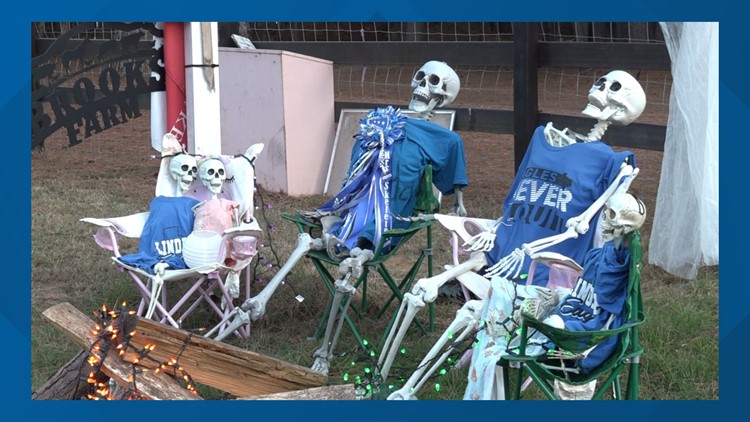 This 'humerus' Halloween display in Lindale might tickle your funny bone