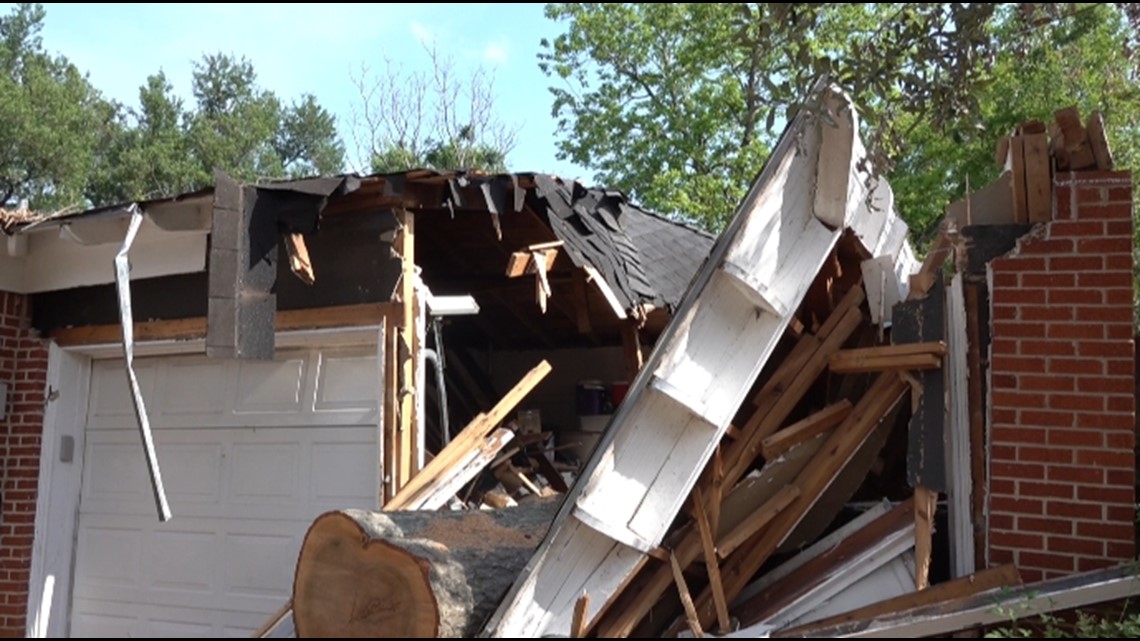 East Texas residents prep for incoming severe weather | cbs19.tv