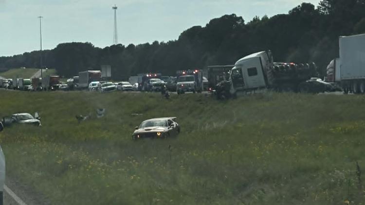 PHOTOS: Major crash along I-20 near Hallsville | cbs19.tv