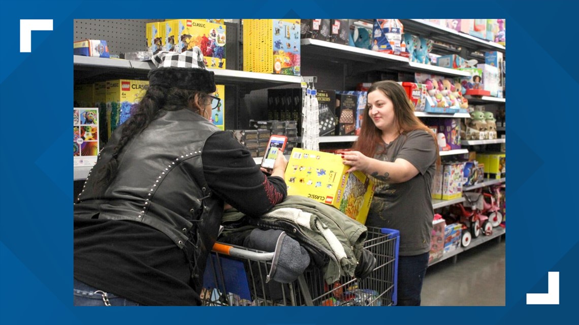 Local motorcycle club helps families with gifts for Christmas - Vimarsana News
