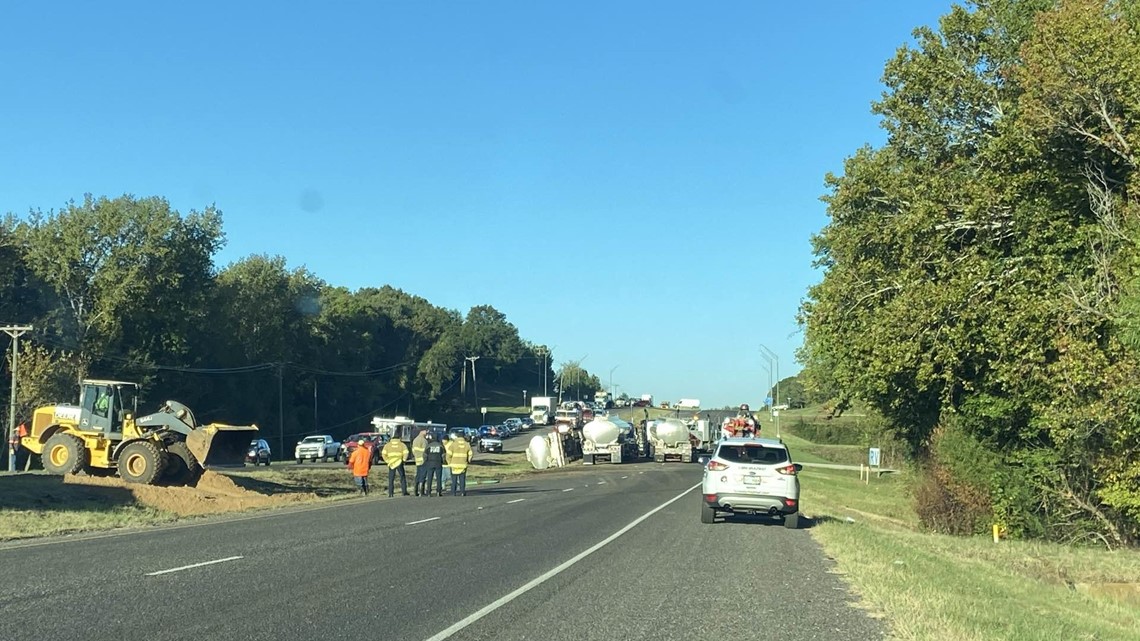 Crews respond to gasoline spill on Loop 323 in Tyler - Vimarsana News