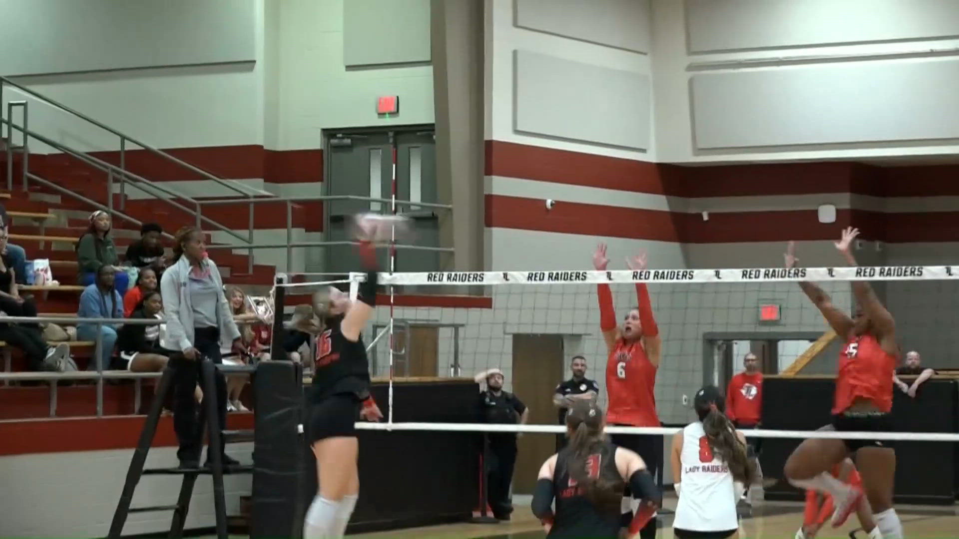 Tyler Legacy sweeps Horn to clinch playoff berth on senior night | cbs19.tv