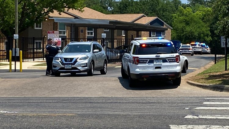 Suspects identified in connection with shooting at Tyler apartments receiving treatment for gunshot wound