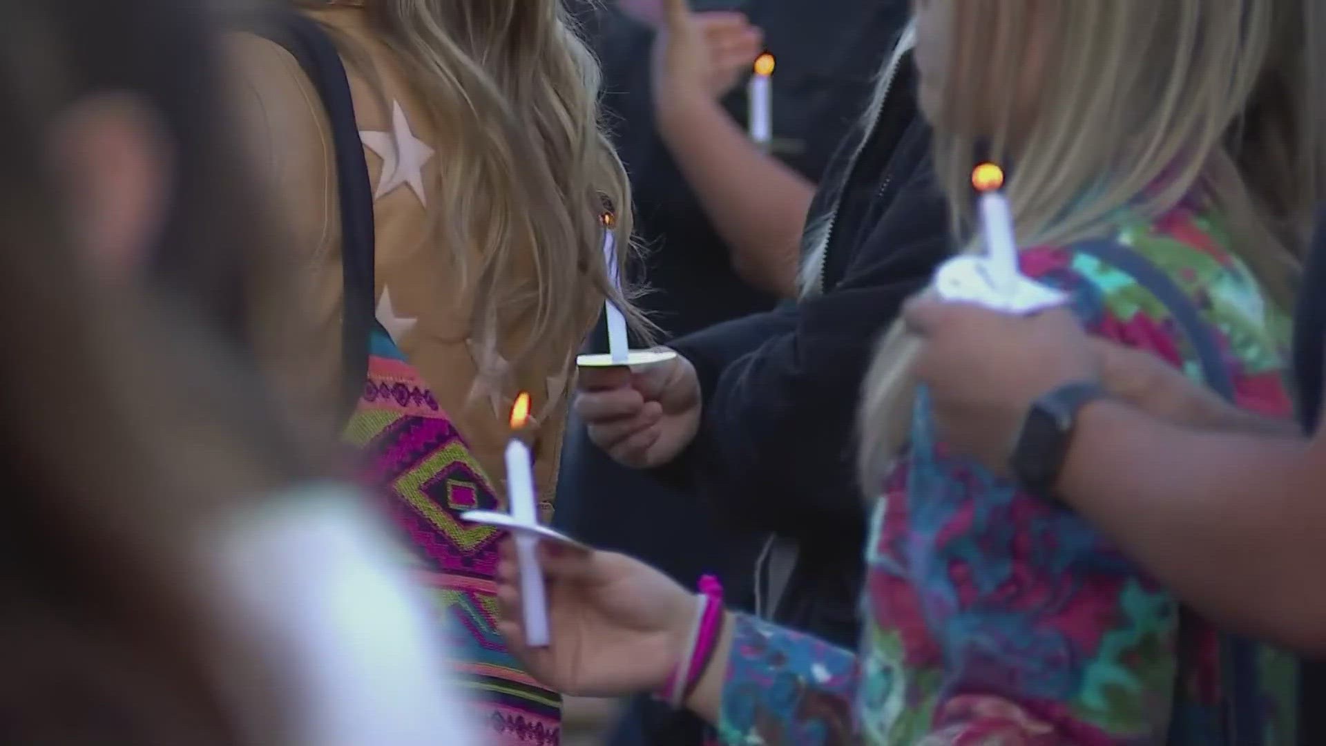 Victims of Nashville school shooting honored in somber vigil | cbs19.tv