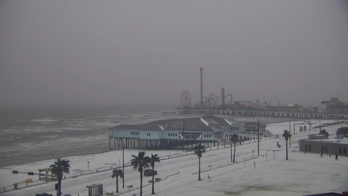 Texas snow pictures: Galveston Beach, Houston, Kyle Field and more ...