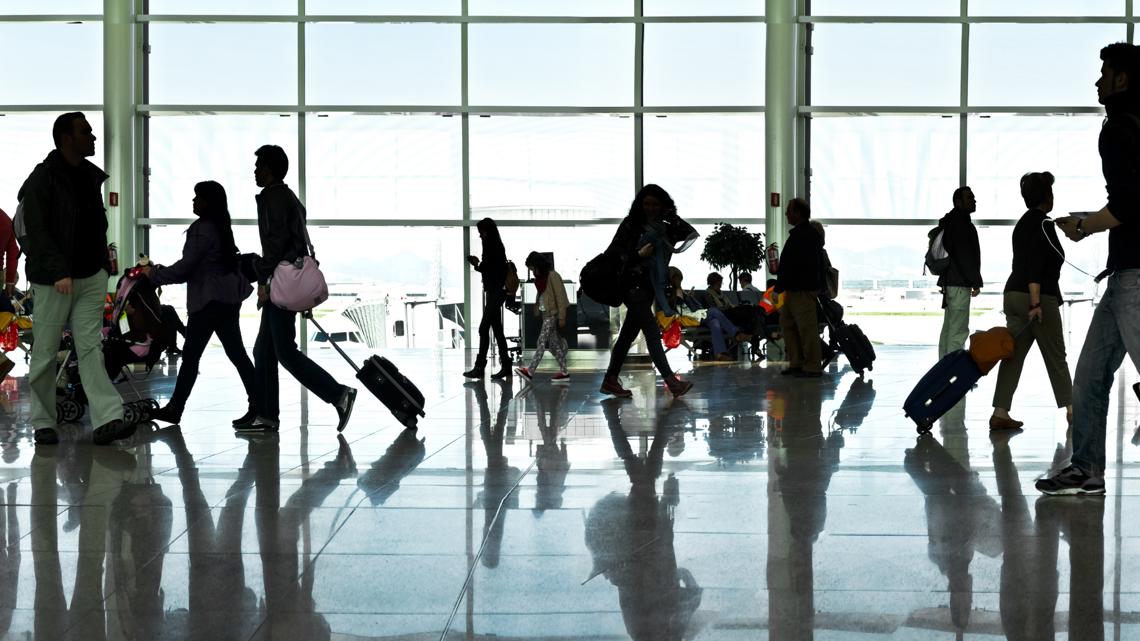 Travelers at DFW Airport plans delayed after flights canceled - Vimarsana News