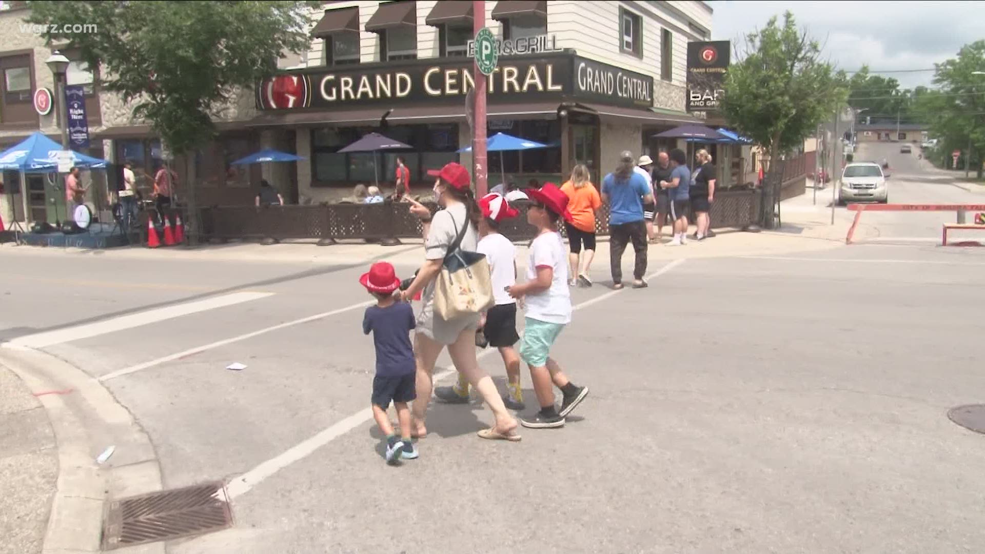 Those Along US-Canada Border Await Word Of Reopening | Cbs19.tv