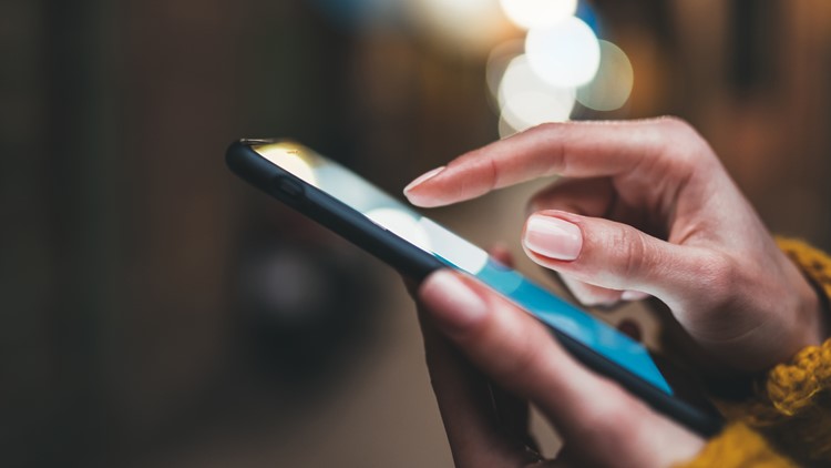 Experts warn to be wary of March Madness scam texts