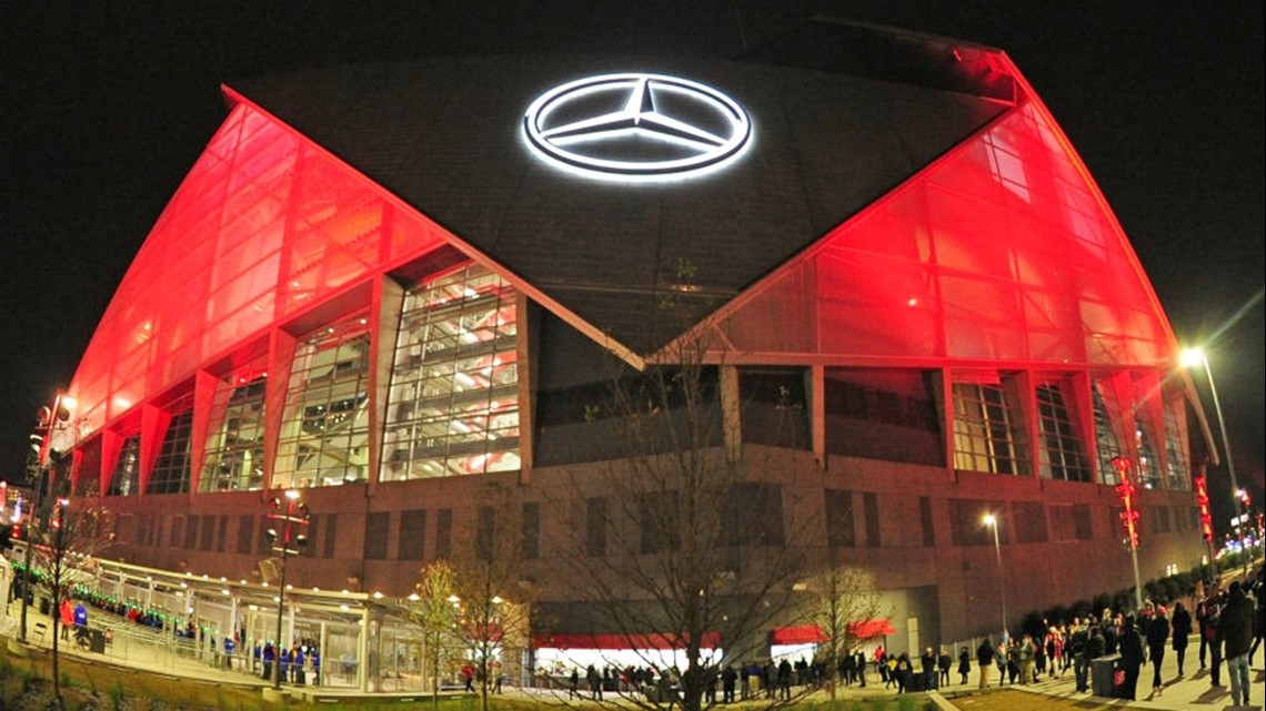 Will the Mercedes-Benz Stadium roof be open or closed? That's the question